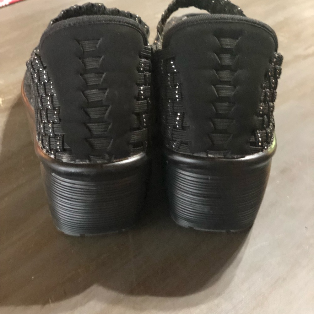 Skechers black wedge sandals
